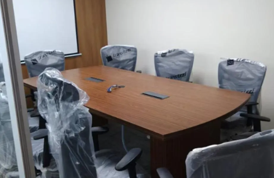 Office Furniture Manufacturer in Kanakapura Road — Choosing Laminates and Finishes