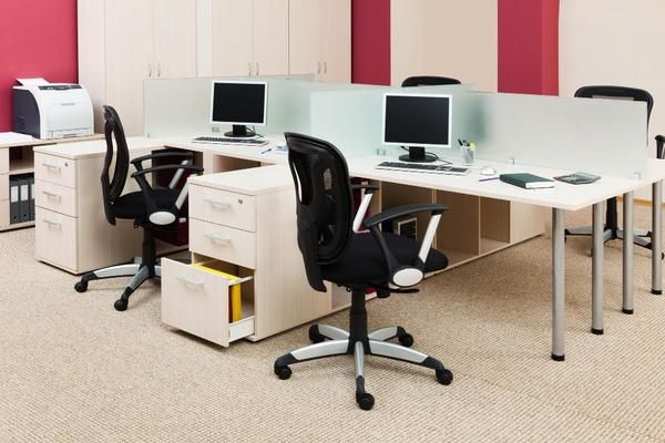 Illustration for the article “Open Desk C-Type Workstation in Yelahanka”