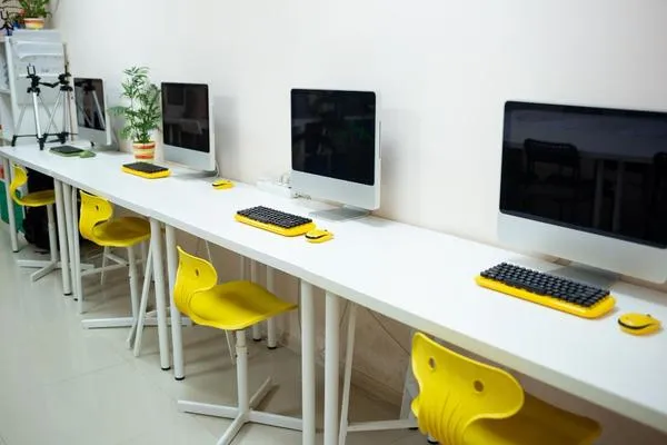 Open Desk Plus Type Workstations in Devanahalli: The Four-Seat Module